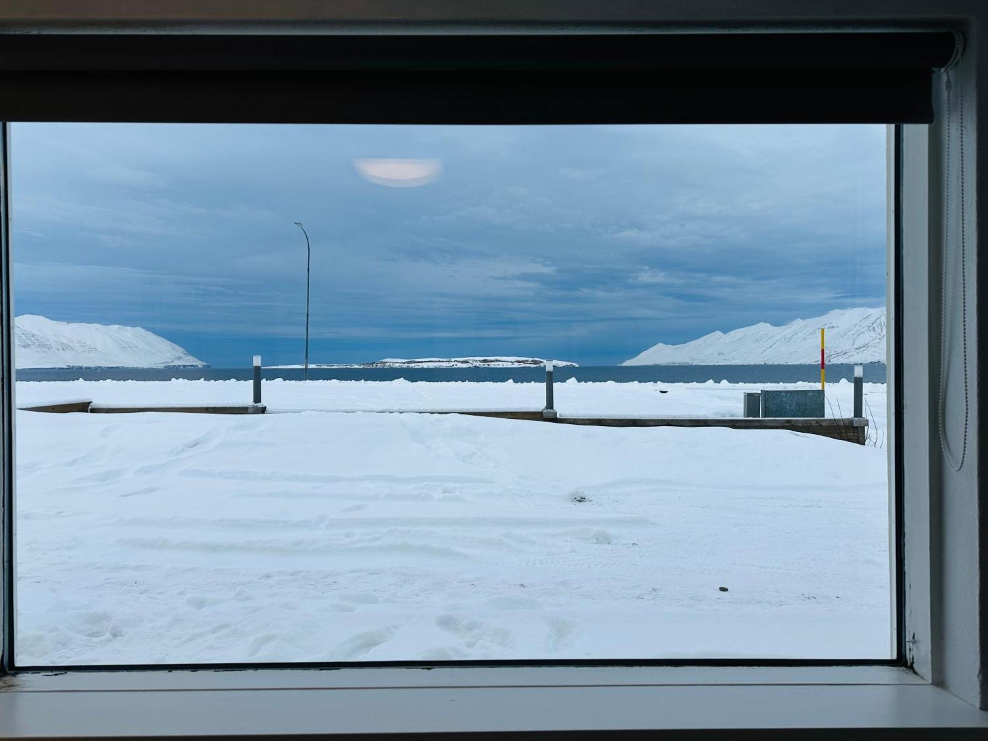 فندق Waterfront Fjord House Arskogssandur الغرفة الصورة